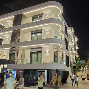 Hotel Lion Gate
